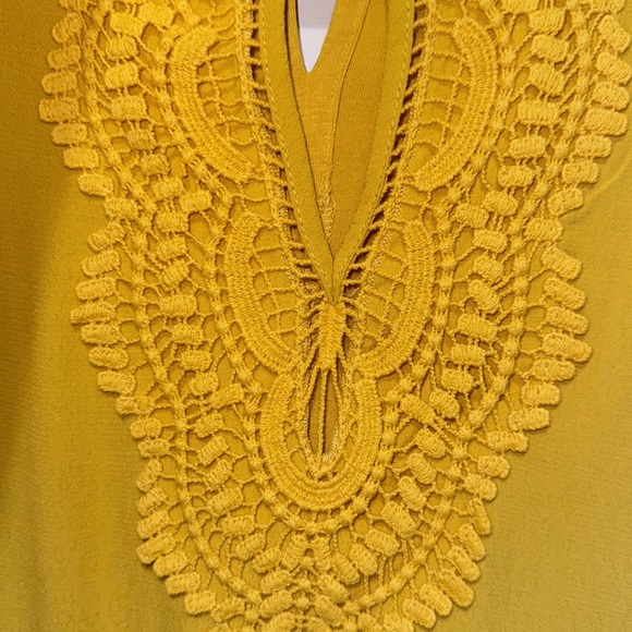 Grace Elements- Womens Sleeveless Blouse w/Crochet Neckline- Gold color size 2xl - Picture 5 of 11